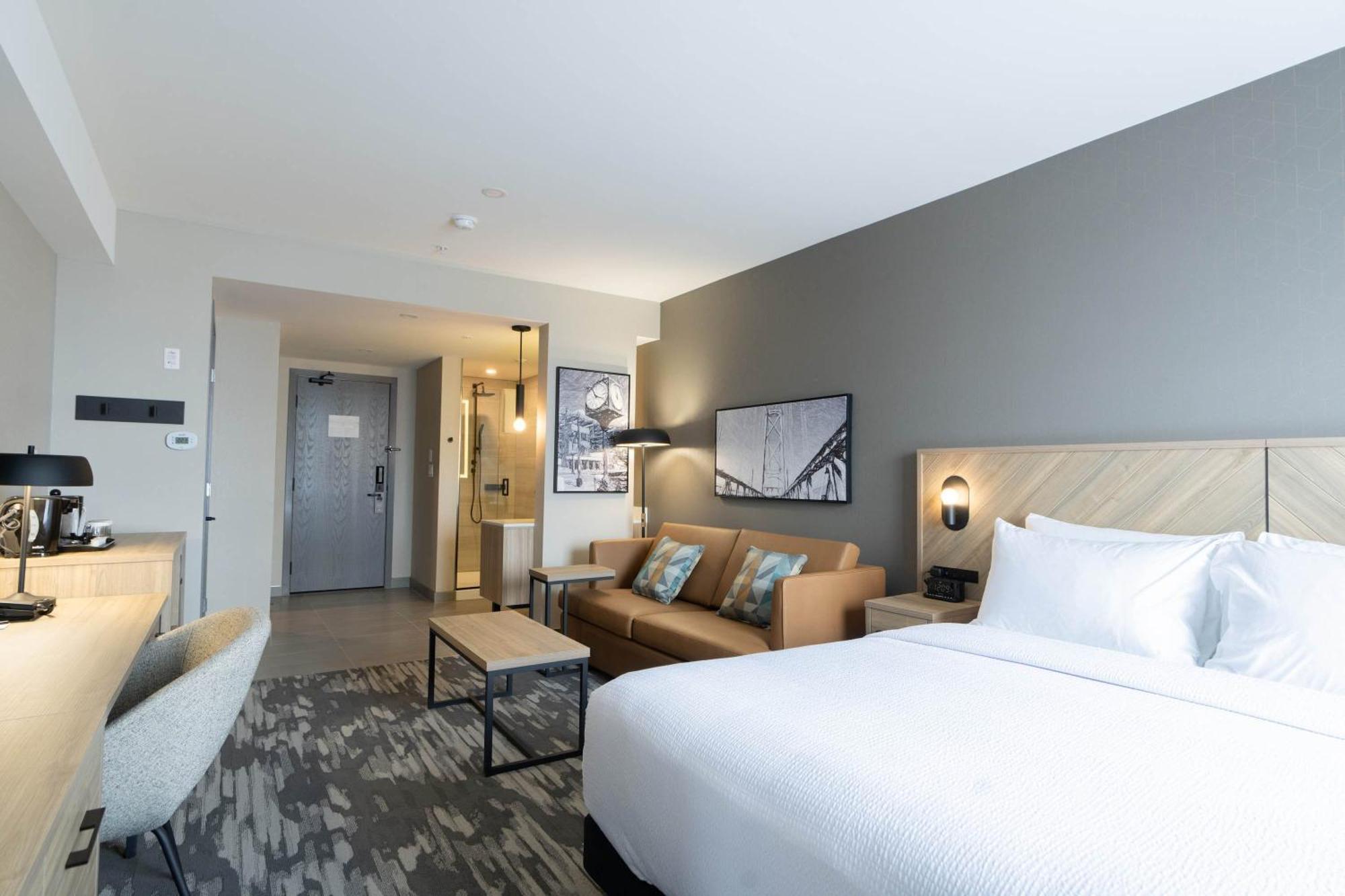 Sandman Signature Dartmouth Hotel & Suites Exterior photo