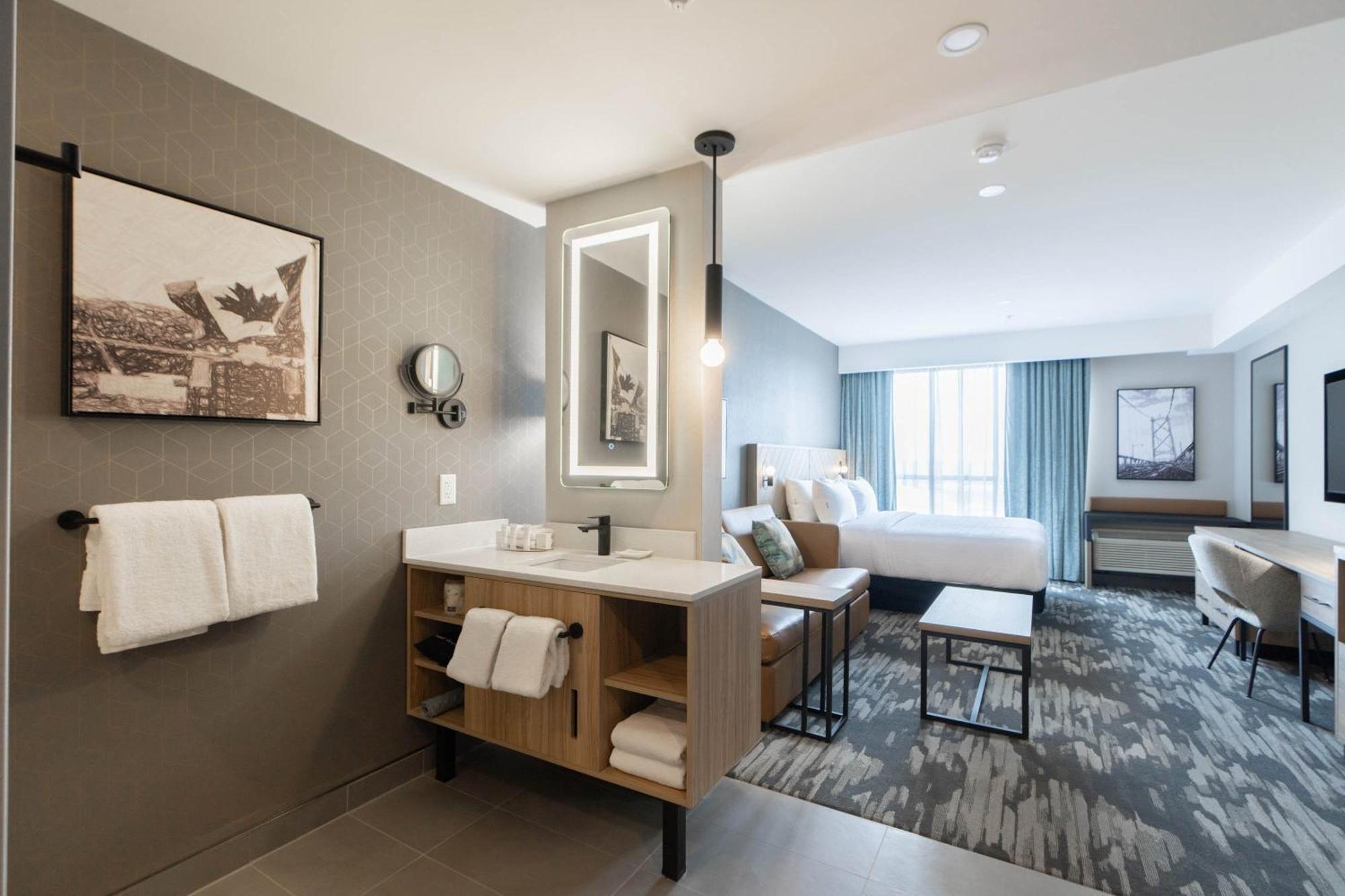 Sandman Signature Dartmouth Hotel & Suites Exterior photo