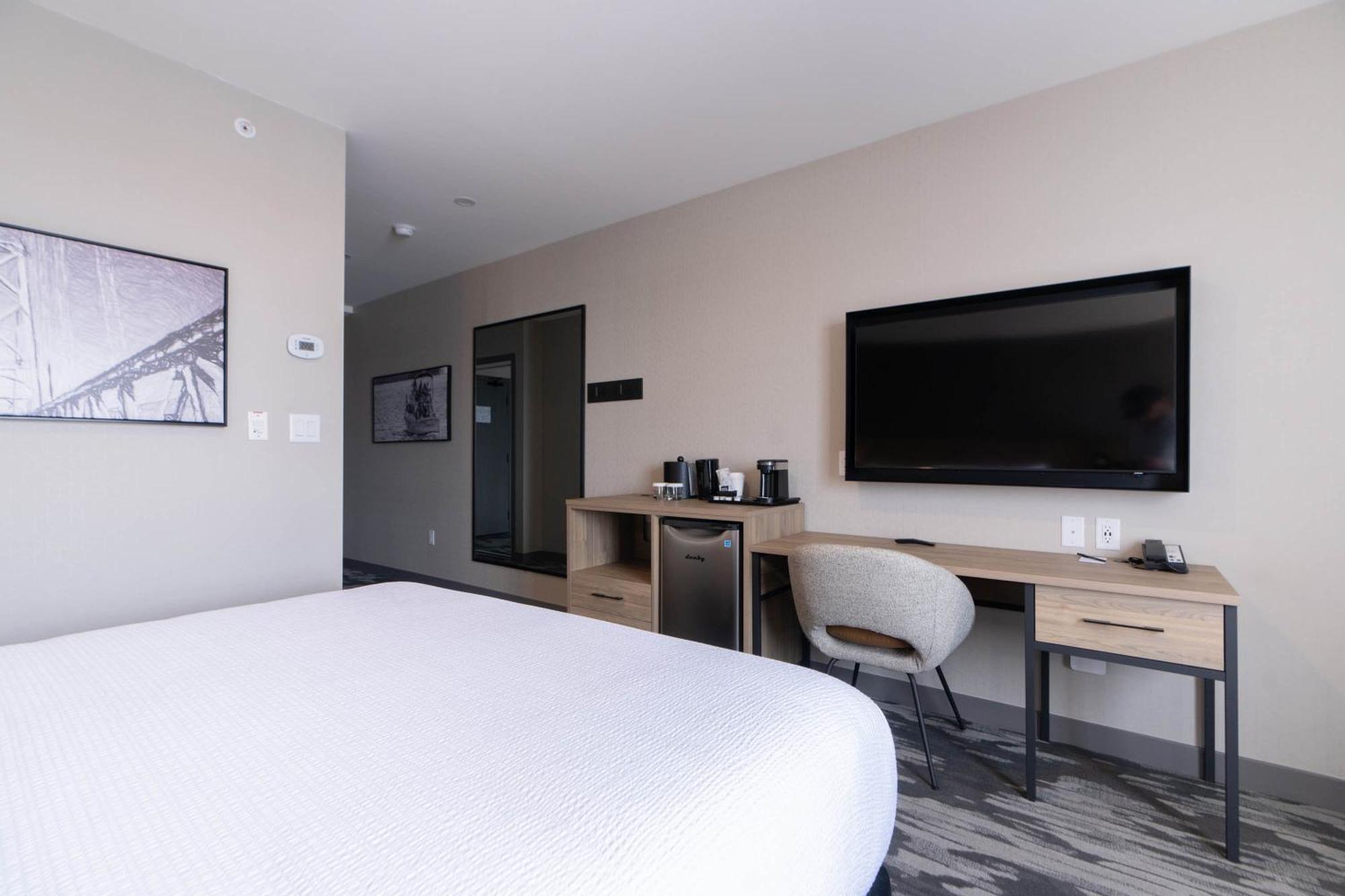 Sandman Signature Dartmouth Hotel & Suites Exterior photo