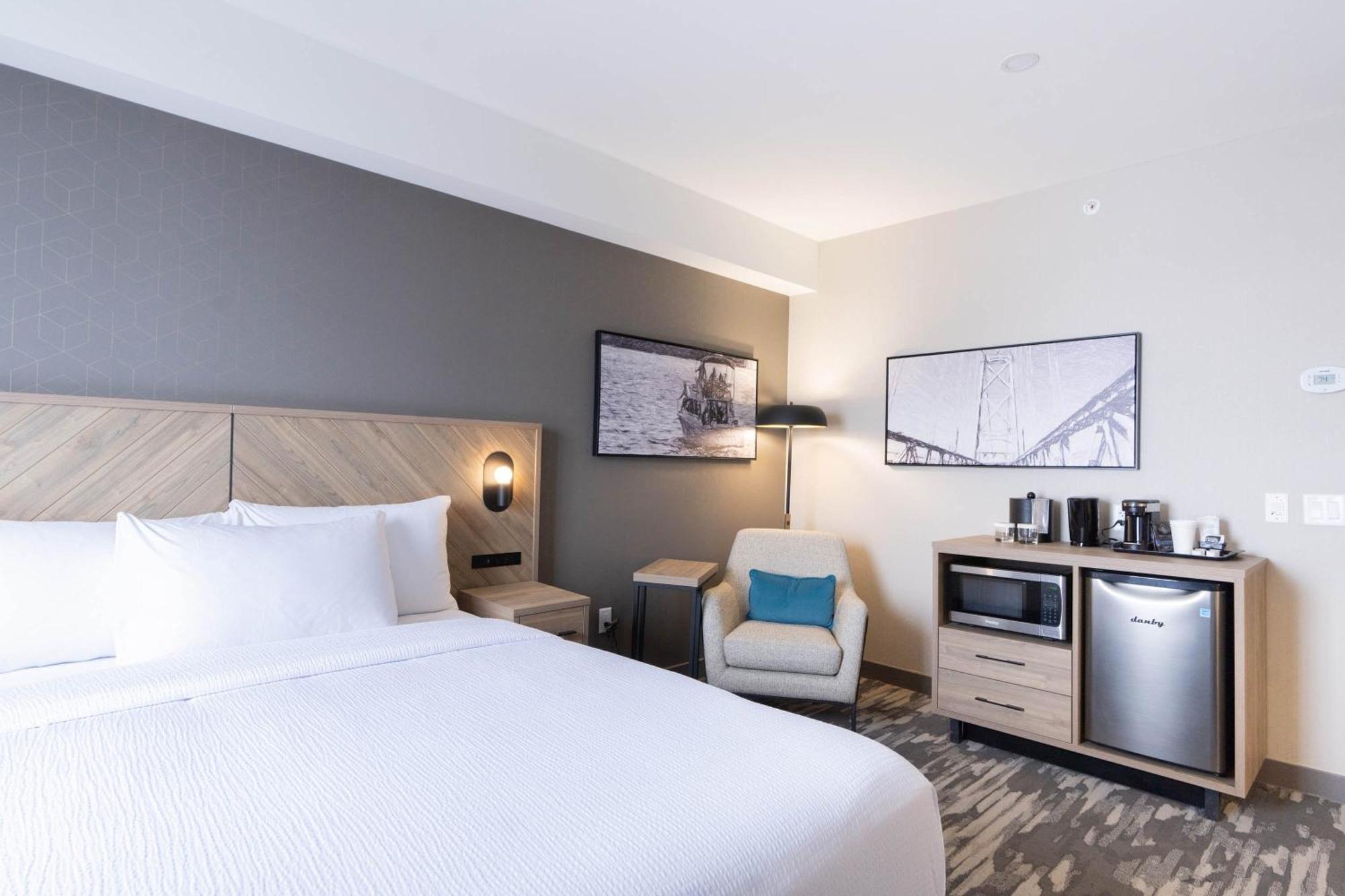 Sandman Signature Dartmouth Hotel & Suites Exterior photo